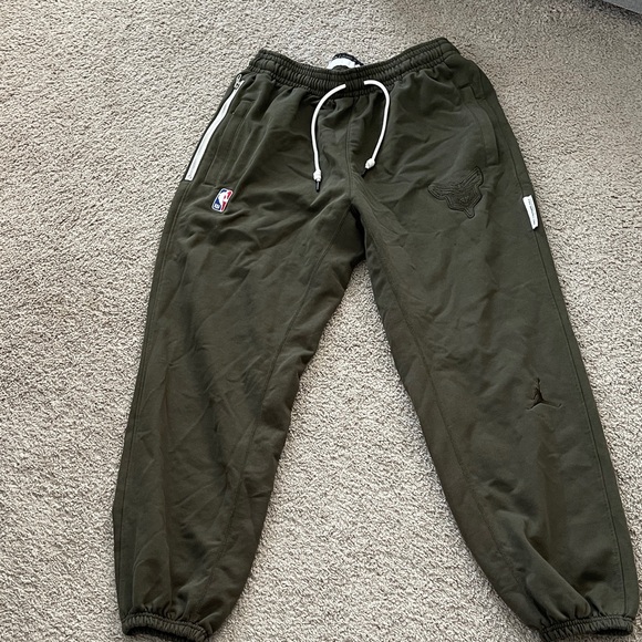 NBA Nike / Hornets 🐝 Dry Fit Joggers